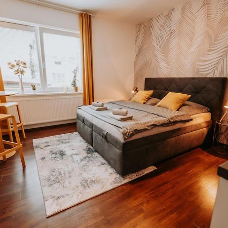 Citybeat Apartments, 400M From The Square プルゼニ エクステリア 写真