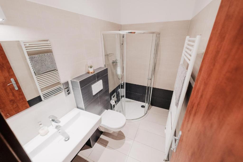 Citybeat Apartments, 400M From The Square プルゼニ エクステリア 写真