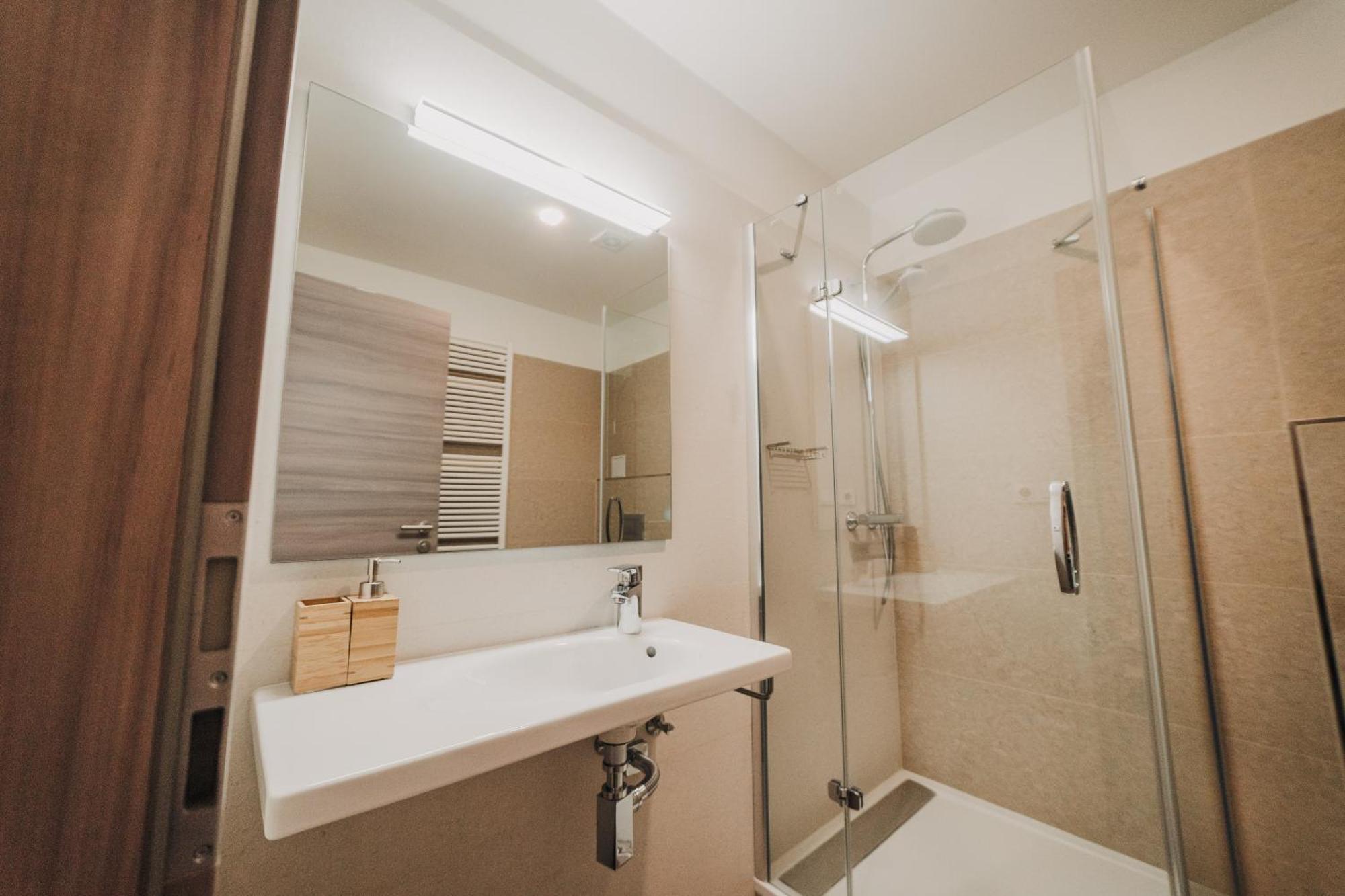 Citybeat Apartments, 400M From The Square プルゼニ エクステリア 写真