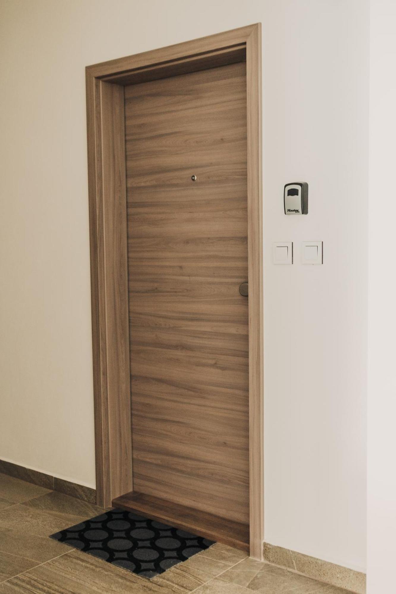 Citybeat Apartments, 400M From The Square プルゼニ エクステリア 写真